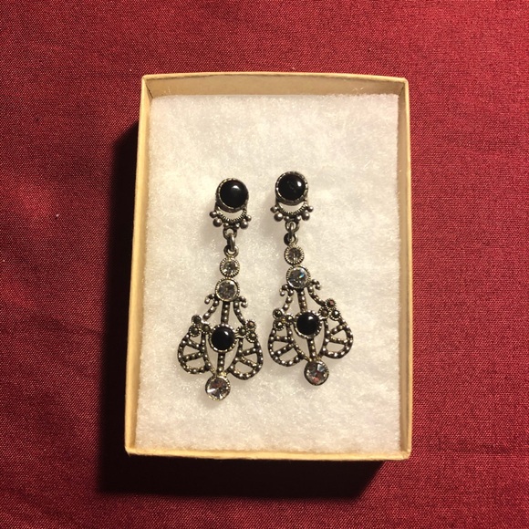 Classy goth earrings - Picture 1 of 1